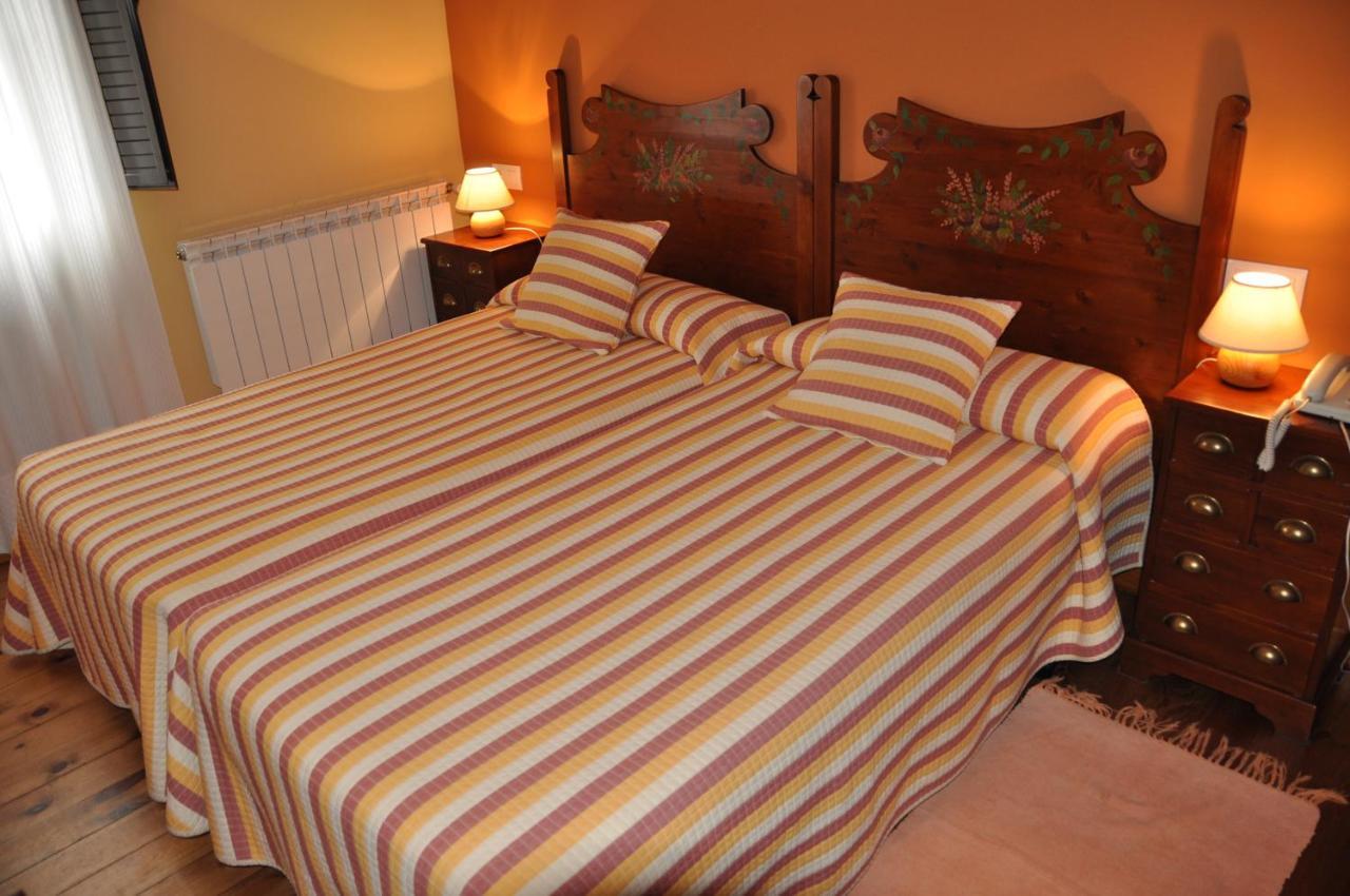 Hotel Apartamentos El Meirel Пола-де-Сомьедо Экстерьер фото